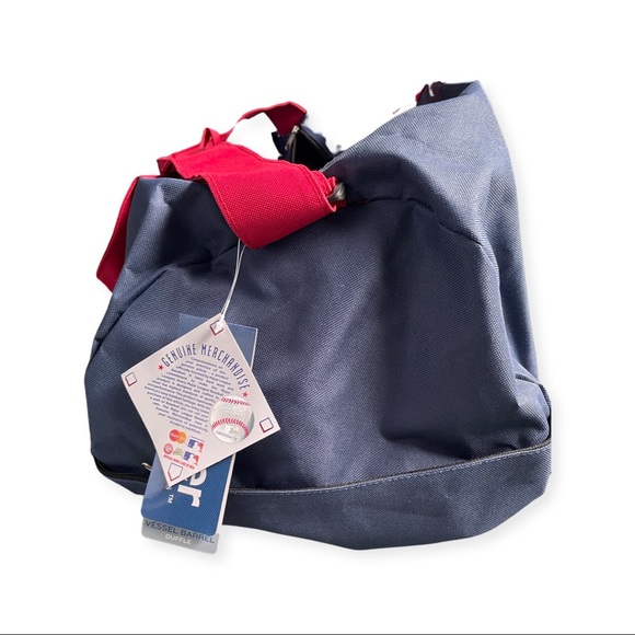 Officially Licensed MLB Boston Braves Duffle Bag - Picture 10 of 11